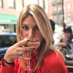 Meet your Posher, Hayley